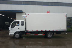庆铃 600P轻卡 130马力 4X2 排半冷藏车(QL5070XLCHKHR)