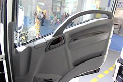 庆铃 VC46重卡 350马力 4X2牵引车(QL4180UJCR)