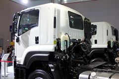 庆铃 VC46重卡 350马力 4X2牵引车(QL4180UJCR)