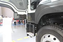 庆铃 VC46重卡 350马力 6X4牵引车(QL4250UKCZ)