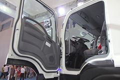 庆铃 VC46重卡 350马力 6X4牵引车(QL4250UKCZ)