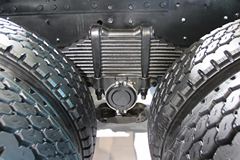 庆铃 VC46重卡 350马力 6X4牵引车（带导流罩）