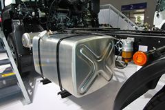 庆铃 VC46重卡 350马力 6X4牵引车（带导流罩）