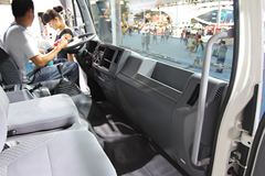 庆铃 VC46重卡 350马力 6X4牵引车（带导流罩）