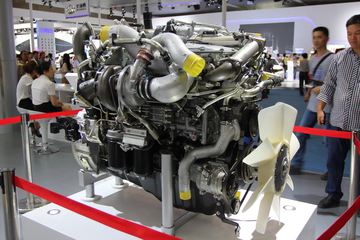 庆铃五十铃6UZ1-TCG40 350马力 10L 国四 柴油发动机