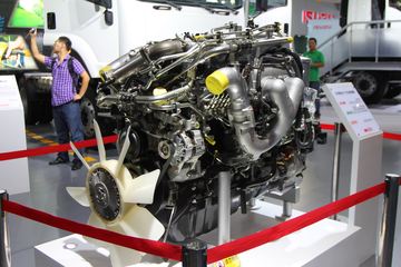 庆铃五十铃6UZ1-TCG50 380马力 10L 国五 柴油发动机