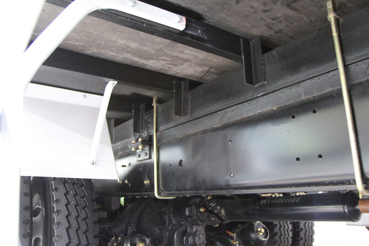  FVZؿ 300 6X4 9.3ʽػ(QL1250RTFZ)                                                