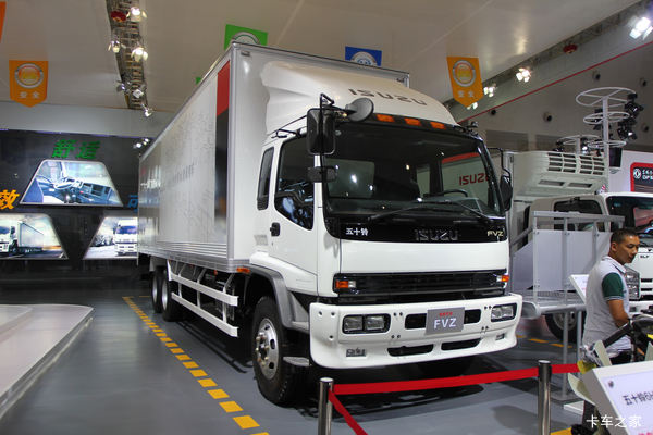 庆铃 FVZ重卡 300马力 6X4 9.35米厢式载货车