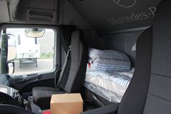 奔驰 Actros重卡 440马力 6X2R 冷藏牵引车（型号2644）