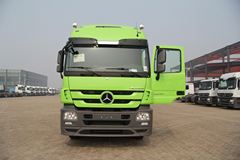奔驰 Actros重卡 440马力 6X2R 冷藏牵引车（型号2644）