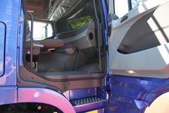 福田 欧曼GTL 6系重卡 420马力 6X4 牵引车(BJ4259SMFKB-16)