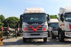 江淮 格尔发K3重卡 280马力 4X2 LNG牵引车(港口运输车)