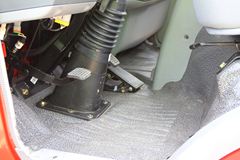 中国重汽HOWO 统帅 141马力 4.2米单排栏板轻卡(ZZ1067F341BD165)