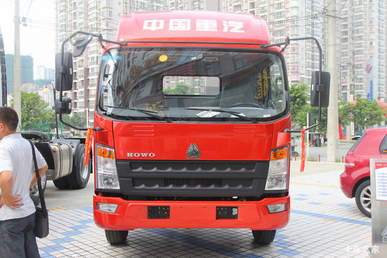йHOWO  140 6.2Űػ(ZZ1127G4715D)