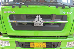 中国重汽 HOKA H7系重卡 340马力 6X4 LNG牵引车(ZZ4253N3841E1L)