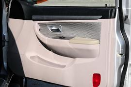 途腾T1&nbsp;皮卡驾驶室                                               图片