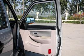 途腾T1&nbsp;皮卡驾驶室                                               图片