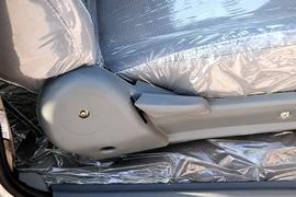 途腾T1&nbsp;皮卡驾驶室                                               图片