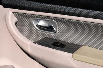 途腾T1&nbsp;皮卡驾驶室                                               图片