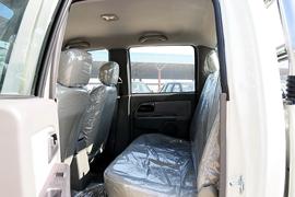 途腾T2 皮卡驾驶室                                               图片