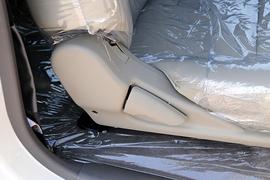 途腾T2 皮卡驾驶室                                               图片