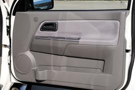 途腾T2 皮卡驾驶室                                               图片