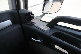 联合U系&nbsp;混凝土搅拌车驾驶室                                               图片