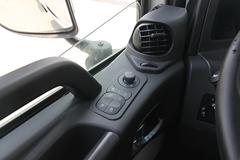 联合卡车U375 375马力 6X4 LNG混凝土搅拌车(底盘) 联合卡车U375 375马力 6X4 LNG混凝土搅拌车(底盘)