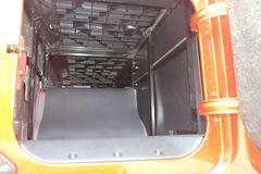 联合卡车 U340重卡 340马力 6X2 LNG牵引车