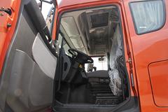 联合卡车 U340重卡 340马力 6X2 LNG牵引车