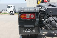 联合卡车 U340重卡 340马力 6X2 LNG牵引车