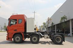 联合卡车 U340重卡 340马力 6X2 LNG牵引车