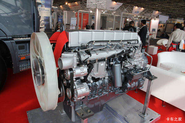 汉马动力CM6D28.460 40 460马力 11.8L 国四 柴油发动机