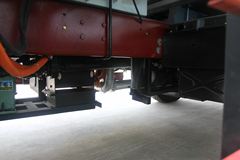 重汽王牌 7系 136马力 4X2 纯电动洒水车(CDW5164GSSEV2)