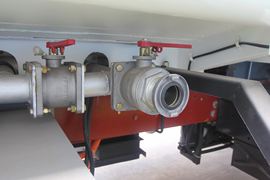 王牌7系&nbsp;洒水车/喷洒车上装图片