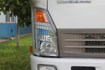 王牌7系&nbsp;洒水车/喷洒车外观图片