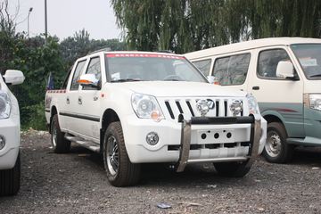 福田 萨普 征服者 2.0L汽油 双排皮卡