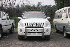 福田 萨普 征服者 2.0L汽油 双排皮卡