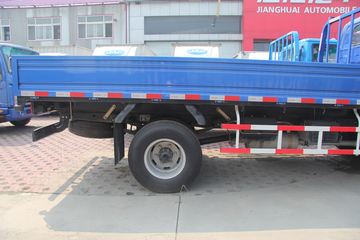 骏铃H&nbsp;载货车外观                                                图片