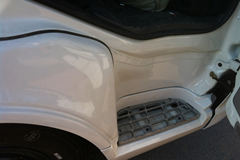 东风商用车 天锦中卡 140马力 4X2 7.1米栏板载货车(DFL1160BX9)