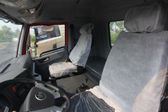 青岛解放 陆V中卡 165马力 4X2 6.75米载货车底盘(CA1160P1K1L2E4A80)