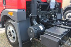 青岛解放 陆V中卡 165马力 4X2 6.75米载货车底盘(CA1160P1K1L2E4A80)