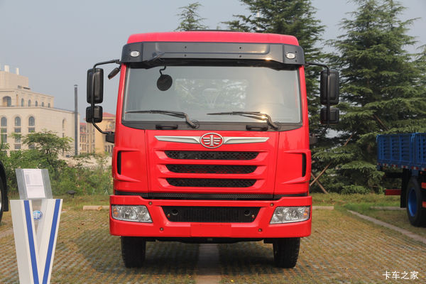 青岛解放 陆V中卡 180马力 4X2 6.75米仓栅式载货车(CA5160CCYP1K2L2E4A80-1)