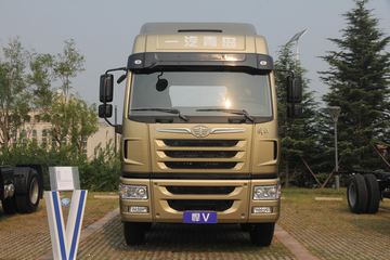 悍V 牵引车外观                                                图片