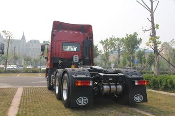 天V 牵引车外观                                                图片