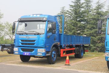 青岛解放 龙V中卡 180马力 4X2 6.75米载货车(CA1169PK2L2E5A80)