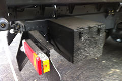 东风商用车 天龙重卡 260马力 8X2 9.4米仓栅式载货车(DFL5311CCQA8)