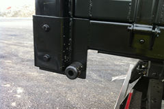 东风商用车 天龙重卡 260马力 8X2 9.4米仓栅式载货车(DFL5311CCQA8)