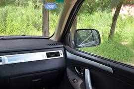 途腾T3&nbsp;皮卡驾驶室                                               图片