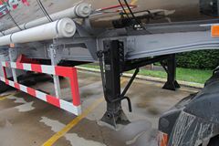 中国重汽 SITRAK C7H重卡 440马力 6X4 牵引车(ZZ4256V324MD1B)